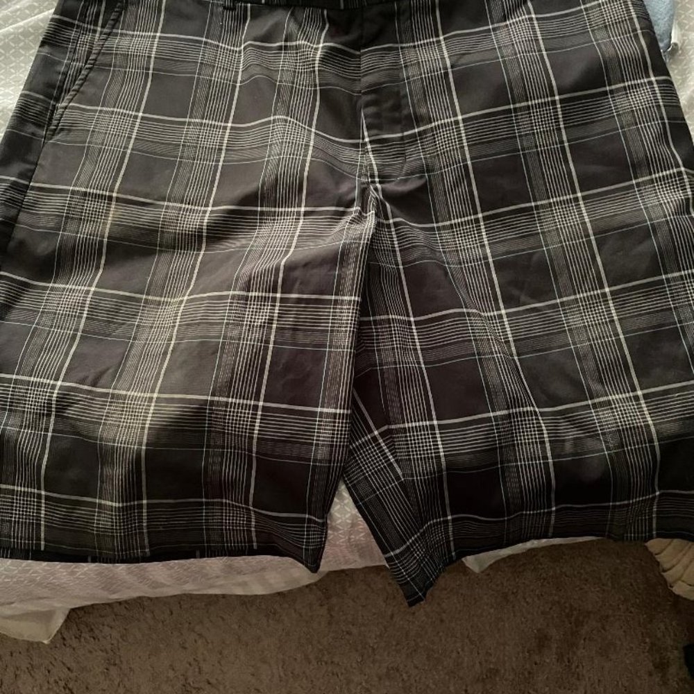 Slazenger Plaid Golf Shorts -- Size 40